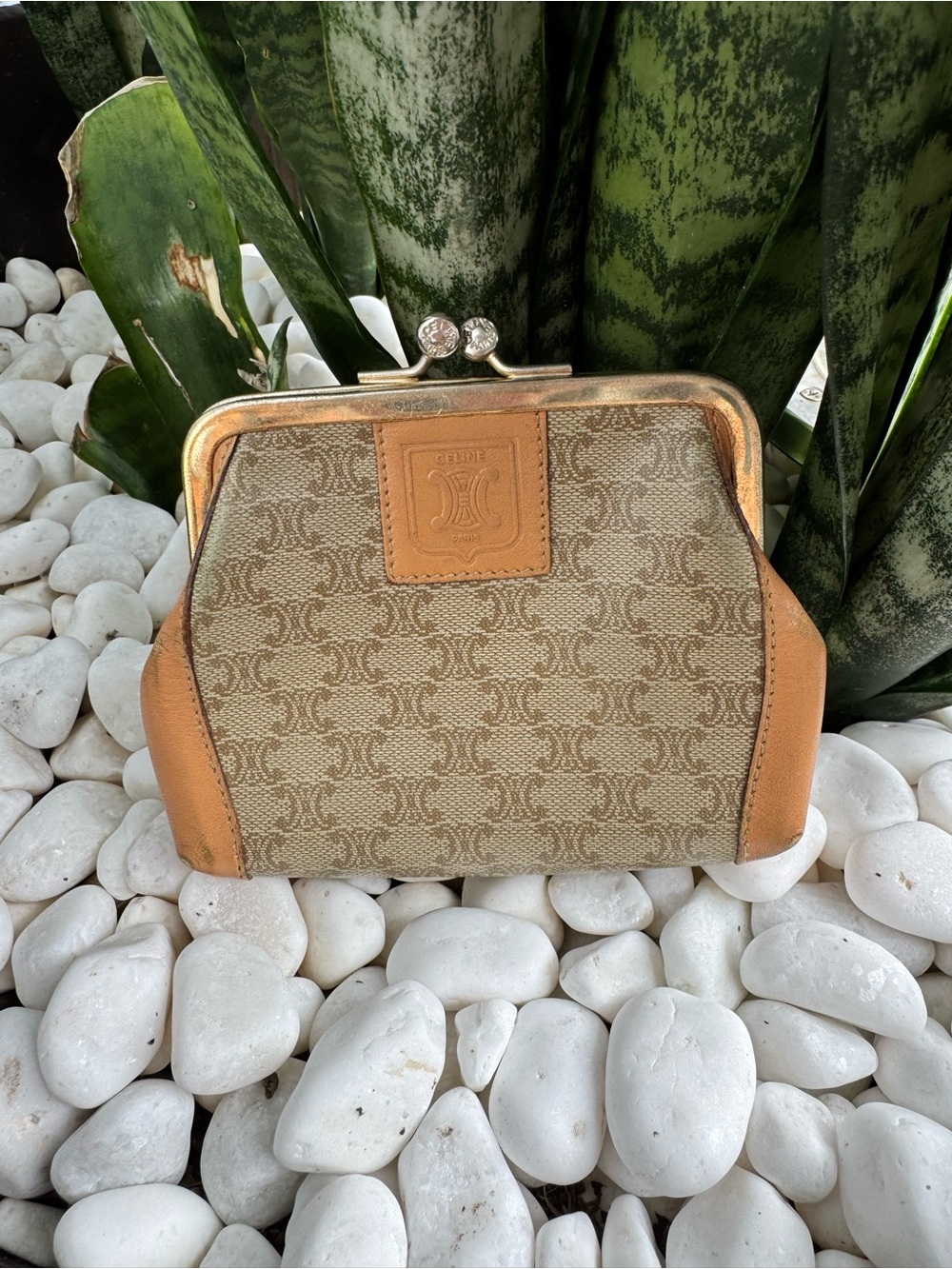 Celine Vintage Macadam Kiss Lock Coin Purse / Wallet Beige Tan Italy